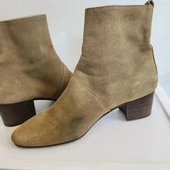 Banana Republic Lydia BootieVintage Olive - Picture 6 of 9